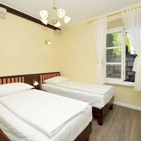 Гостьовий будинок Palace Square 3*