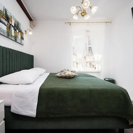 Palace Square Trogir