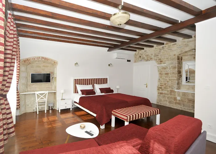 Palace Square Trogir