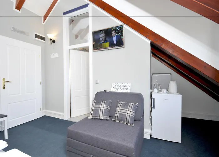 Konukevi Palace Square Trogir