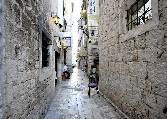 Palace Square 3* Trogir