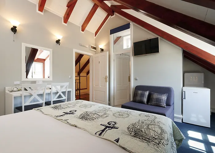 Penzion Palace Square 3*