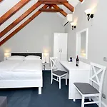 Gasthof Palace Square 3*