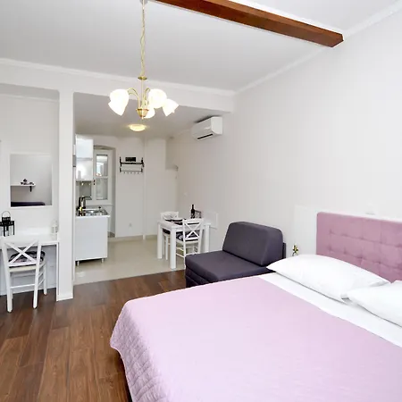 Affittacamere Palace Square 3*