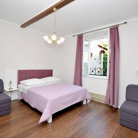 Palace Square Affittacamere 3*