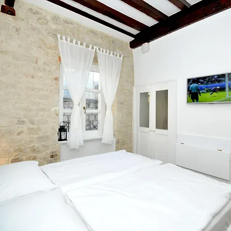 Palace Square 3* Trogir