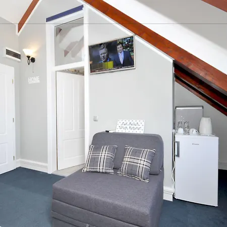 Konukevi Palace Square Trogir