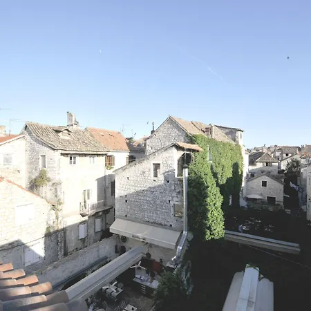 Palace Square Affittacamere Traù