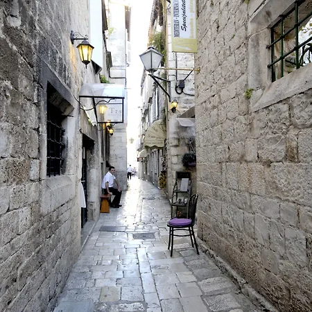 Palace Square 3* Traù