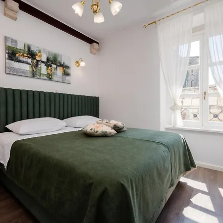 Palace Square Gasthuis 3*