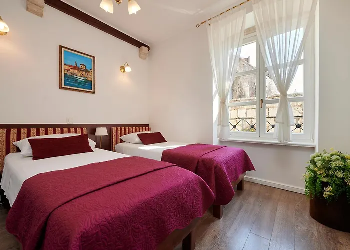 Palace Square Gasthuis 3*