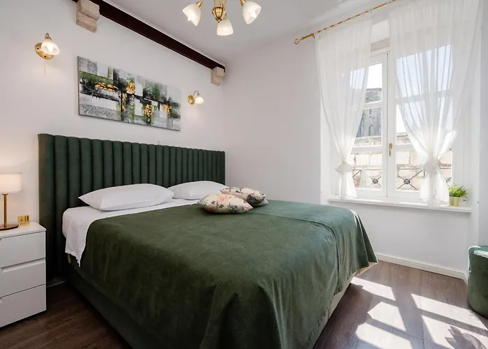 Palace Square Gasthuis 3*