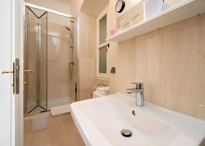 Gasthuis Palace Square 3*